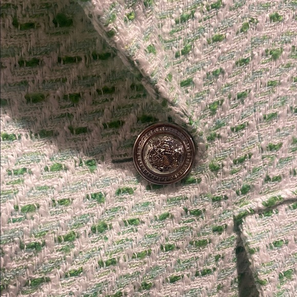 Zara Green Blazer with Peaked Lapels and Textured Design - Picture 2 of 3